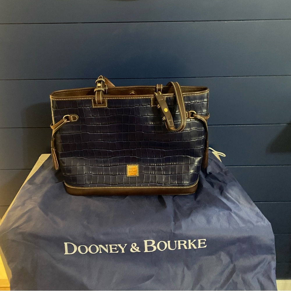 Dooney & Burke Tote Purse